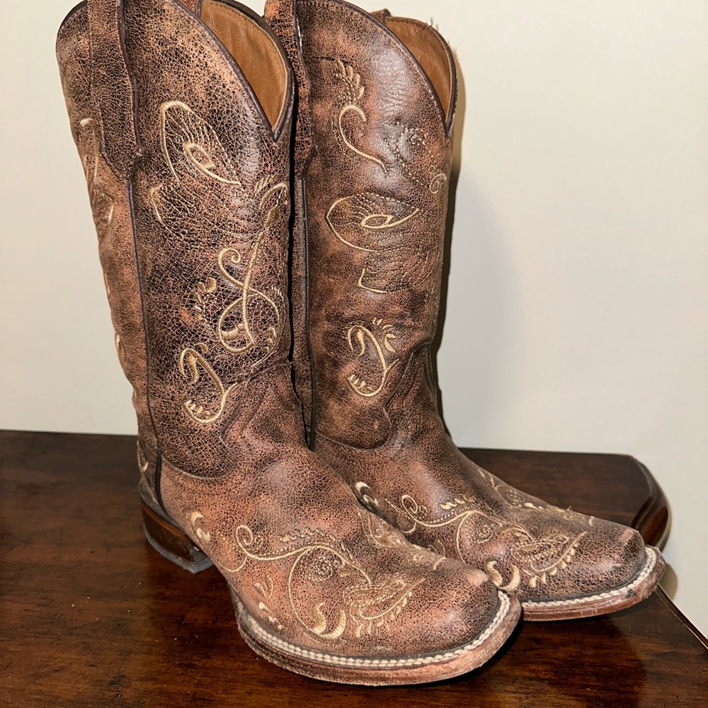 Women’s boots